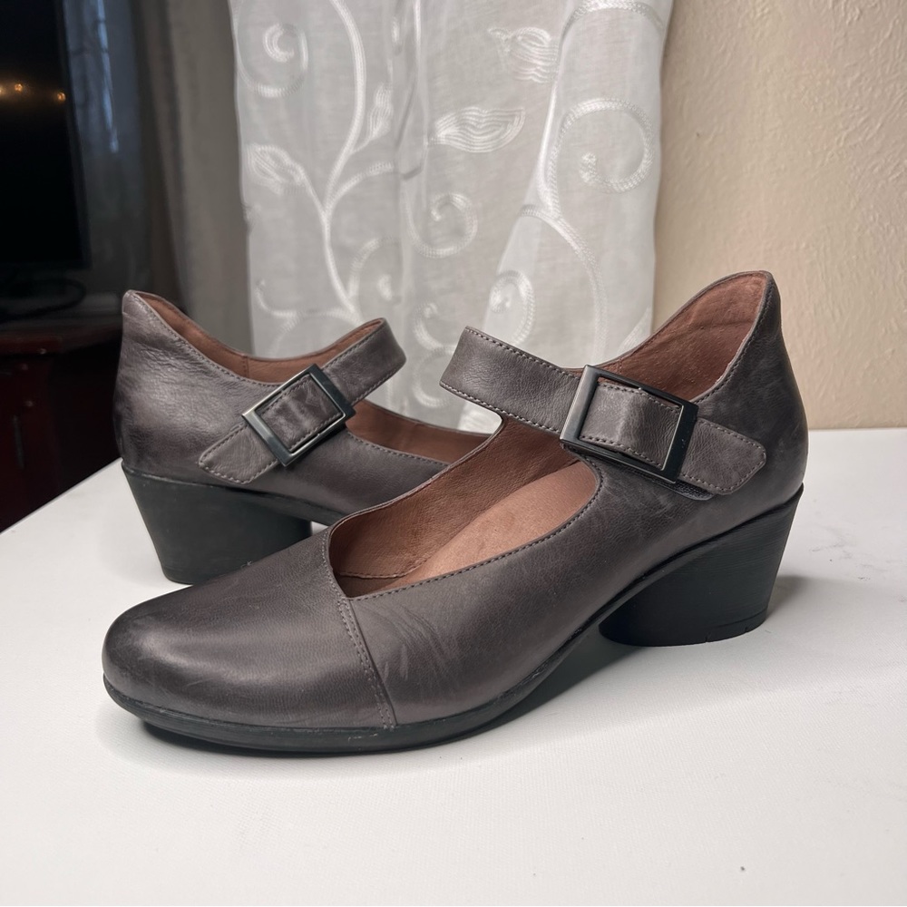 Dansko charcoal gray Mary Jane shoes